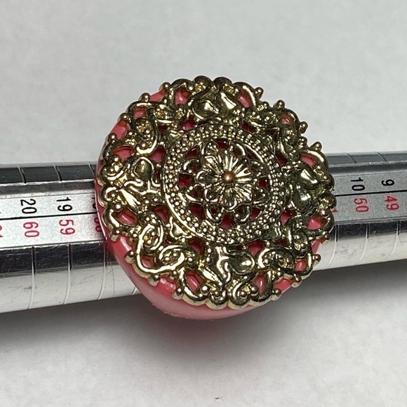 Ring Acrylic Pink Metal Design Size 7 Plastic - Picture 5 of 7